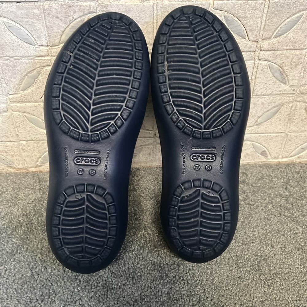 Cute & Functional Kadee Ballet Crocs - Picture 5 of 8